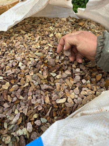 Златолит персиковый декоративная каменная крошка купить в Мытищах