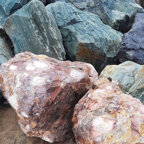 Ландшафтные глыбы красно-фиолетовые 200-1000 килограмм купить в Мытищах