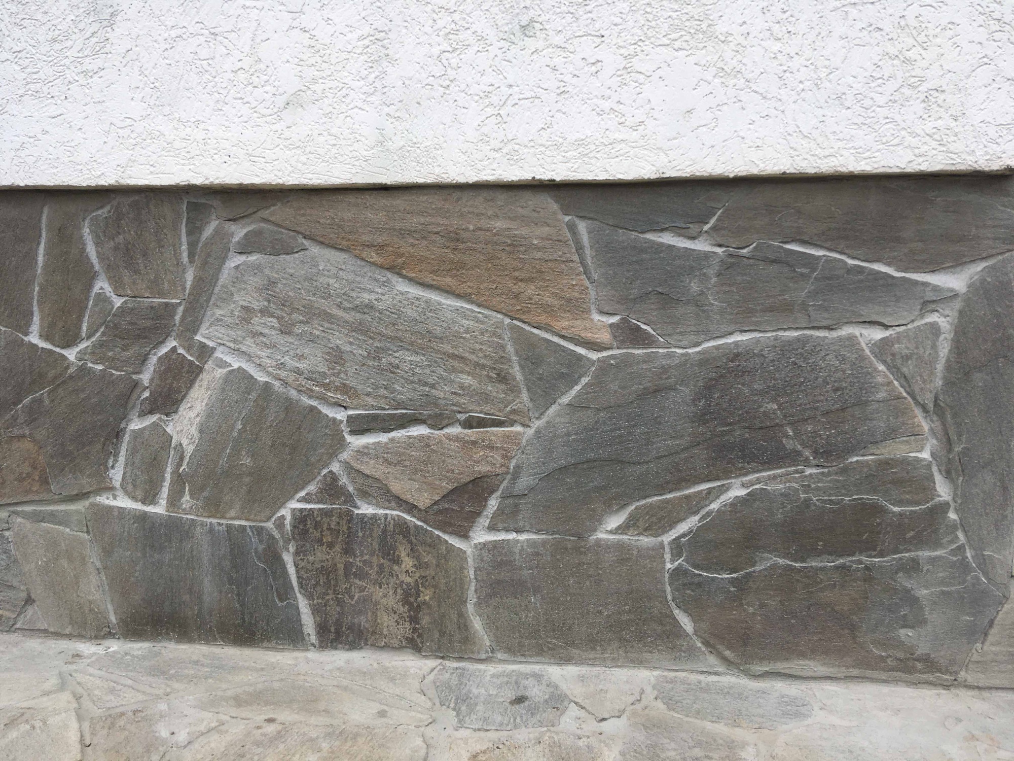 Плитняк златолит Уральский  для фасада купить в Мытищах