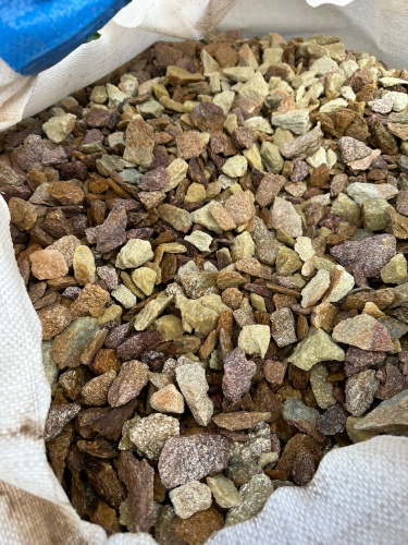 Златолит персиковый декоративная каменная крошка купить в Мытищах