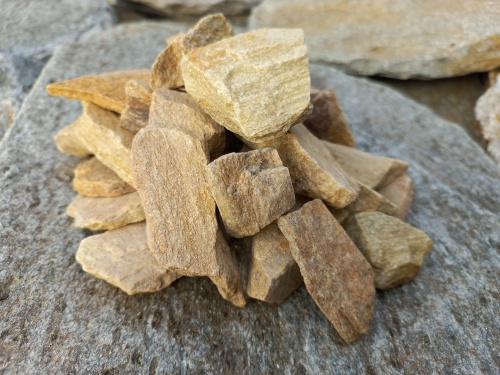 Златолит жёлтый декоративная каменная крошка купить в Мытищах