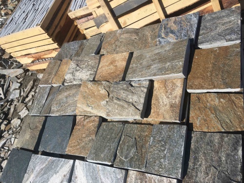 Плитка пилёная златолит Уральский для цоколя, отмостки купить в Мытищах