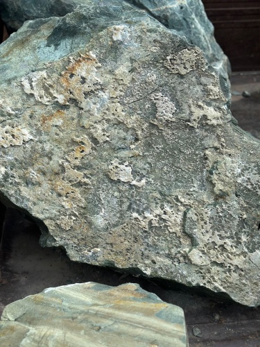 Ландшафтные глыбы зелёные 200-500 килограмм купить в Мытищах