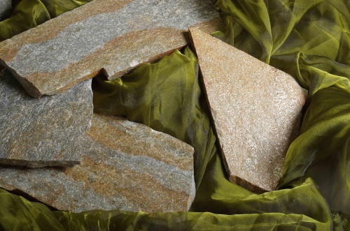 Плитняк златолит Уральский  для фасада купить в Мытищах